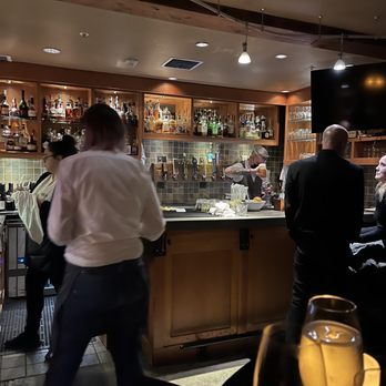 Willows Lodge - Small bar, good drinks! - Hotels Near Me - Woodinville, Washington Willows Lodge - Small bar, good drinks! - Hotels Near Me - Woodinville, Washington