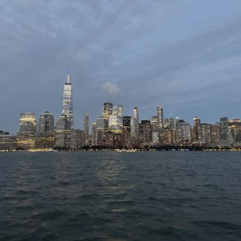Classic Harbor Line New York - Boating Near Me - New York, New York