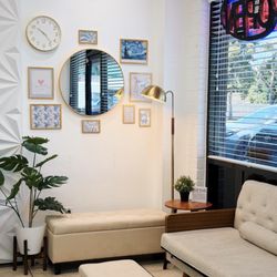 King & Queen Nails & Spa - Your comfort starts the moment you walk in