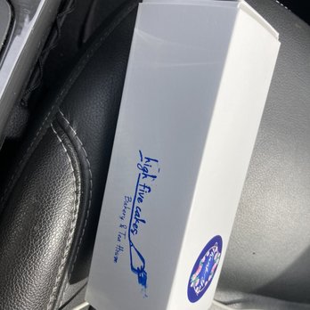 Shanks Bakery & Boba - Macaroon sleeve case - Desserts Near Me - Chillicothe, Ohio