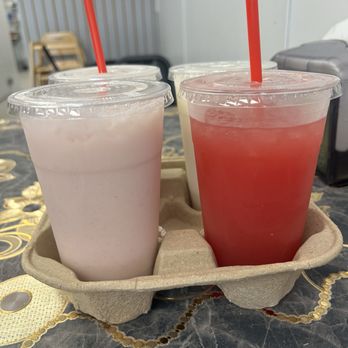 El Burrito Gigante - Strawberry horchata, watermelon agua Fresca - so refreshing! - Mexican Near Me - Grand Rapids, Michigan El Burrito Gigante - Strawberry horchata, watermelon agua Fresca - so refreshing! - Mexican Near Me - Grand Rapids, Michigan