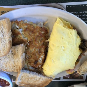 Metro Diner - American Near Me - Dothan, Alabama