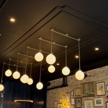Willow Room - Inside - Wine Bars Near Me - Chicago, Illinois