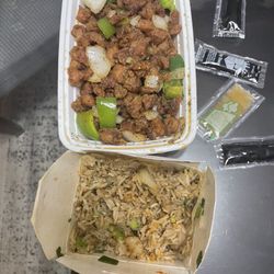 Li Chinese Restaurant - Black Pepper Chicken and Shrimp Fried Rice