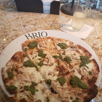 Brio Italian Grille - Chicken Pesto Flatbread - Italian Near Me - Liberty Township, Ohio