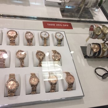Michael Kors - 25% off - Accessories Near Me - Cabazon, California Michael Kors - 25% off - Accessories Near Me - Cabazon, California