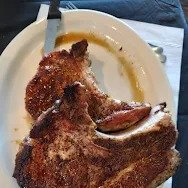 House of Como by null