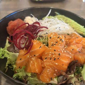 Kuro Sushi - Salmon poke - Sushi Bars Near Me - Bellevue, Washington