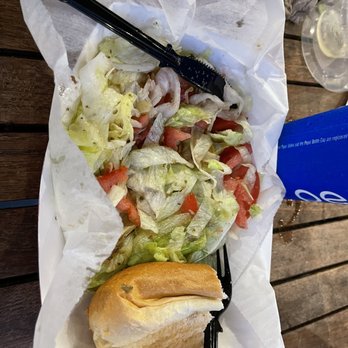 Steve's Pizza - The side salad with vinaigrette dressing and fresh bread - Pizza Near Me - Miami, Florida