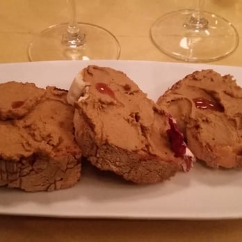 La Barrique - Crostini con paté di fegatini e aceto di lamponi - Italian Near Me - Rome, RM La Barrique - Crostini con paté di fegatini e aceto di lamponi - Italian Near Me - Rome, RM