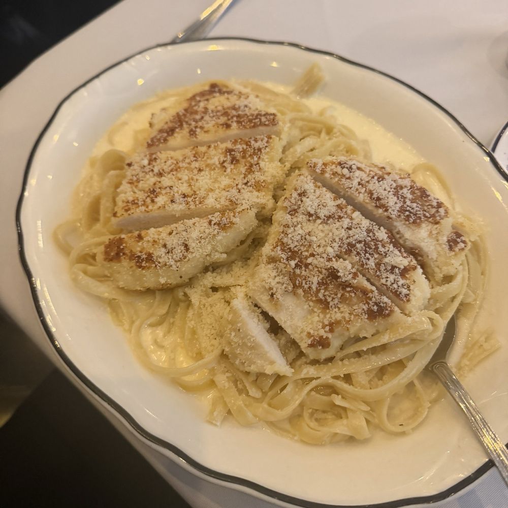 Chicken Fettuccine Alfredo Chicken Fettuccine Alfredo