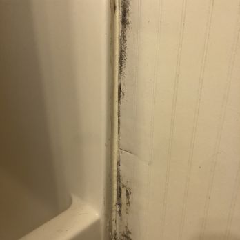 Echo Valley Cottages - Mold in the bathroom - Hotels Near Me - East Stroudsburg, Pennsylvania Echo Valley Cottages - Mold in the bathroom - Hotels Near Me - East Stroudsburg, Pennsylvania