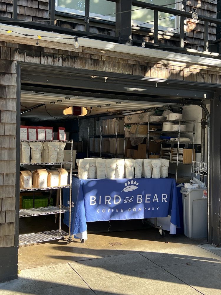 Bird and Bear Coffee Logo