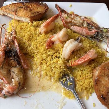 Paradise Cove Beach Cafe - Jumbo Shrimp Scampi with rice the big shrimps with head not to appealing because I had to peel it - American Near Me - Malibu, California Paradise Cove Beach Cafe - Jumbo Shrimp Scampi with rice the big shrimps with head not to appealing because I had to peel it - American Near Me - Malibu, California