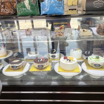 Confections - Indoor - Coffee & Tea Near Me - Suwanee, Georgia