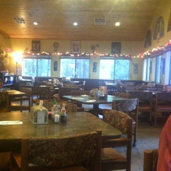 Mountain Thai - It was pretty empty when we got there but it was on the early side and it was Sunday. - Thai Near Me - Lakeside, Arizona