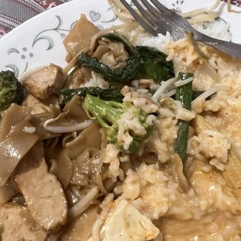 Thai Paradise - Thai Near Me - Folsom, California Thai Paradise - Thai Near Me - Folsom, California