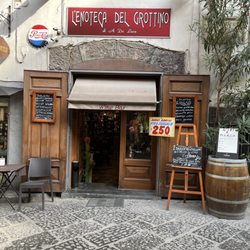 L'Enoteca del Grottino - Front entrance