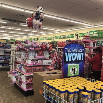 Dollar Tree - Holiday merchandise - Discount Store Near Me - Davenport, Florida