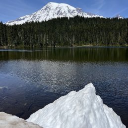 Reflection Lake at Mt. Rainier NP Reflection Lake at Mt. Rainier NP