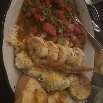 Moonshine Grill - Shrimp and grits - Southern Near Me - Austin, Texas