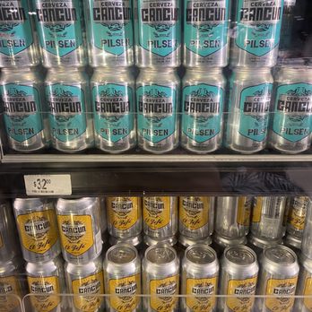 Chedraui Selecto - Cancun beer - Department Stores Near Me - Cancún, ROO