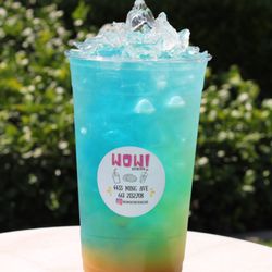 Hawaiian Blue Megatea.
Pineapple, Peach, and Tropical fruit flavors.
An energy drink that also helps with indigestion.