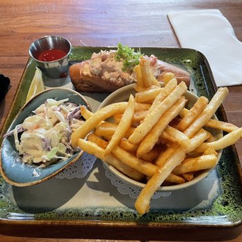 Herringbone Waikiki - Lobster Roll - Seafood Near Me - Honolulu, Hawaii Herringbone Waikiki - Lobster Roll - Seafood Near Me - Honolulu, Hawaii