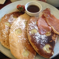 No 21 York - Banana pancakes with bacon for breakfast