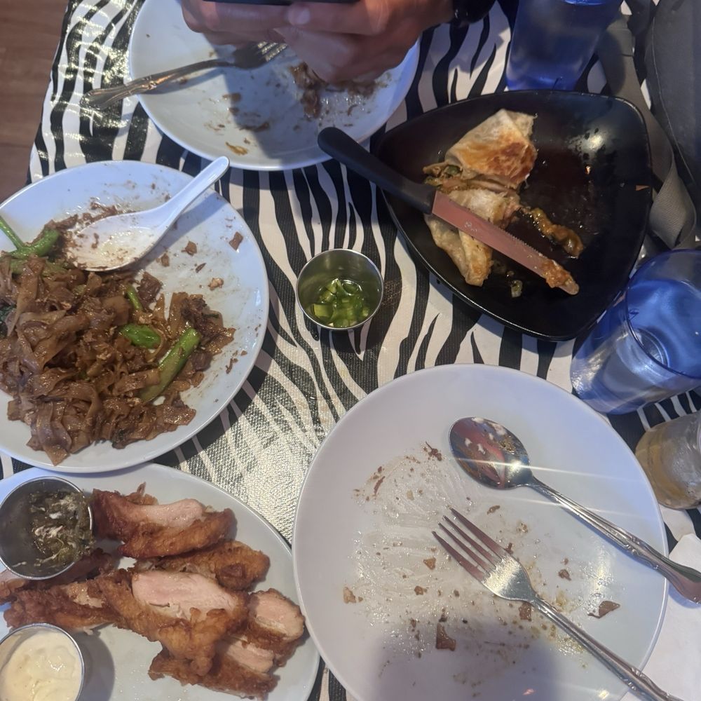 Night + Market Sahm - Short Rib Pad See Ew, Gai Tod Naeng Noi, and Grapow Crunchwrap Supreme - Thai Near Me - Venice, California Night + Market Sahm - Short Rib Pad See Ew, Gai Tod Naeng Noi, and Grapow Crunchwrap Supreme - Thai Near Me - Venice, California