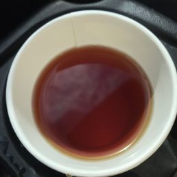 Vanilla black tea. Love how they roast the tea to give it such a great color. Vanilla black tea. Love how they roast the tea to give it such a great color.