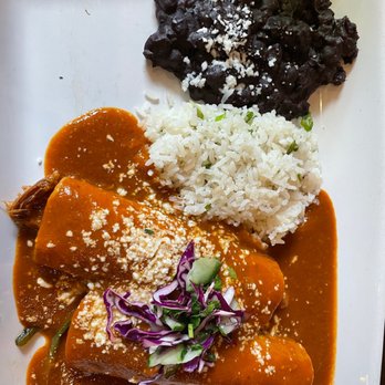 Hugo's Invitados - Brisket Ahumado Enchiladas - Seafood Near Me - Irving, Texas Hugo's Invitados - Brisket Ahumado Enchiladas - Seafood Near Me - Irving, Texas