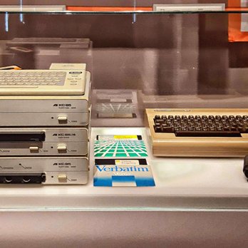 Zeitgeschichtliches Forum - Rechnertechnik Ost und West (03/2023) - Museums Near Me - Leipzig, SN
