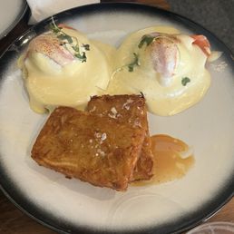 salmon benedict salmon benedict