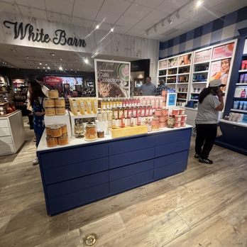 Bath & Body Works - Cosmetics & Beauty Supply Near Me - Wrentham, Massachusetts