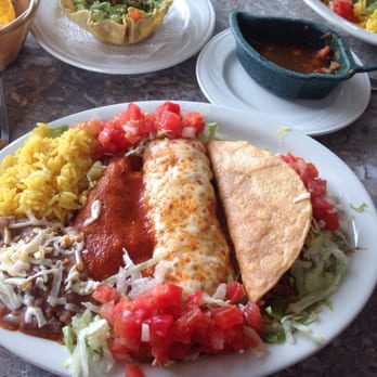 Flaco's Mexican Restaurant - Chili releno, chicken enchilada, and beef taco combo. Also fresh guacamole - Mexican Near Me - Naples, Florida Flaco's Mexican Restaurant - Chili releno, chicken enchilada, and beef taco combo. Also fresh guacamole - Mexican Near Me - Naples, Florida