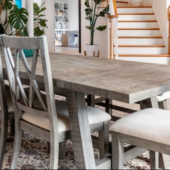 Green Maid Cleaning Services - Dining room - Home Cleaning Near Me Green Maid Cleaning Services - Dining room - Home Cleaning Near Me