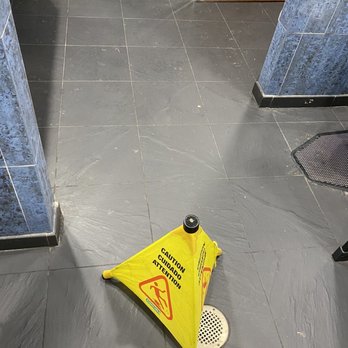 Sheetz - Wet floor on dry dirty floor - Convenience Stores Near Me - Trinity, North Carolina