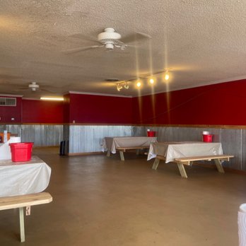 The Crawfish Shack - tables and benches in a restaurant - Seafood Near Me - Monticello, Arkansas