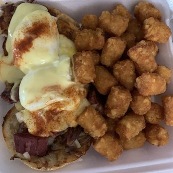 Button Up Cafe - Tater tots with corned beef (not can kine) eggs benny - Breakfast & Brunch Near Me - Pearl City, Hawaii Button Up Cafe - Tater tots with corned beef (not can kine) eggs benny - Breakfast & Brunch Near Me - Pearl City, Hawaii