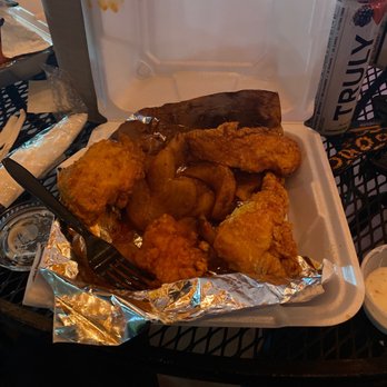 Dream Wings - Mix and match basket (after I ate the wings) - Chicken Wings Near Me - Houston, Texas Dream Wings - Mix and match basket (after I ate the wings) - Chicken Wings Near Me - Houston, Texas