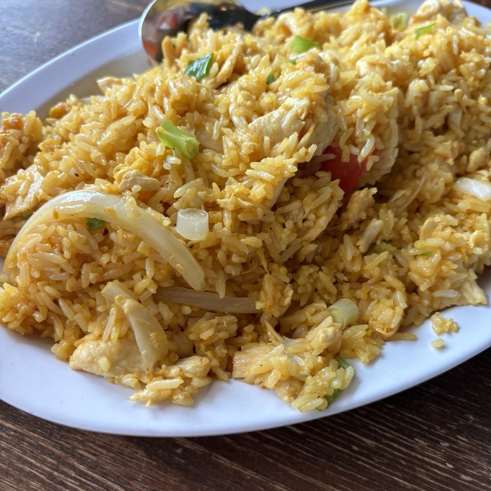 Thaitwist - Chicken Fried Rice Lunch Special - Thai Near Me - Chino Hills, California Thaitwist - Chicken Fried Rice Lunch Special - Thai Near Me - Chino Hills, California