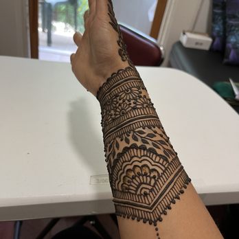 Henna by Naty - Can you spot the old tattoo?  me neither! Thanks Naty - Henna Artists Near Me