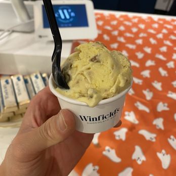 Winfield's Chocolate Bar - Maple pecan - Desserts Near Me - Houston, Texas Winfield's Chocolate Bar - Maple pecan - Desserts Near Me - Houston, Texas