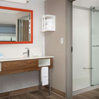 Hampton Inn Baltimore-Downtown-Convention Center - Guest room bath - Hotels Near Me - Baltimore, Maryland Hampton Inn Baltimore-Downtown-Convention Center - Guest room bath - Hotels Near Me - Baltimore, Maryland