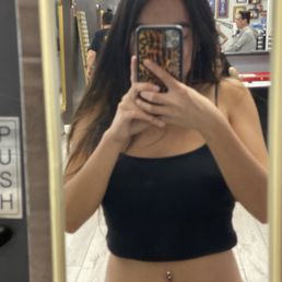 Bellybutton piercing