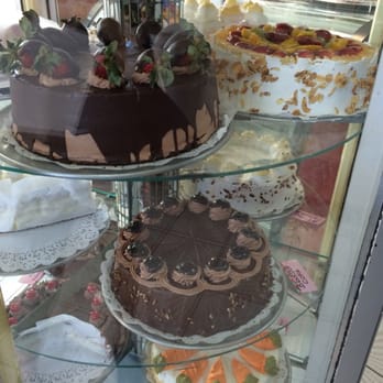 Cake World - Cakes - Cupcakes Near Me - Las Vegas, Nevada