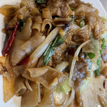 R Haan Thai LA - a plate of food - Thai Near Me - Los Angeles, California R Haan Thai LA - a plate of food - Thai Near Me - Los Angeles, California