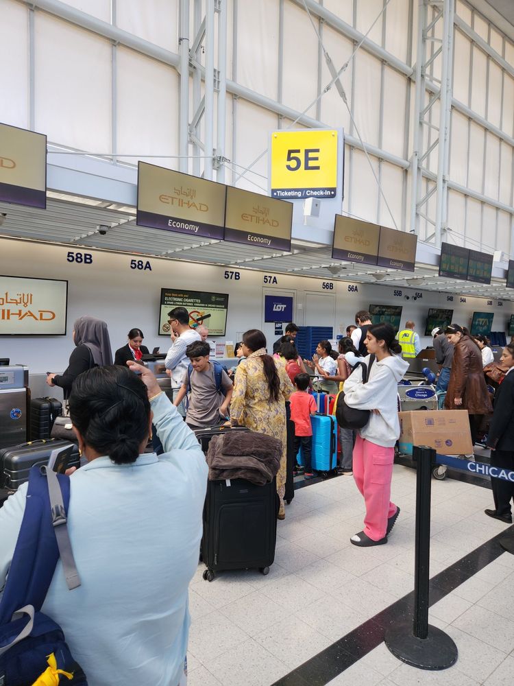 ETIHAD AIRWAYS - Updated December 2025 - 11 Photos - 10000 W O'Hare Ave, Chicago, Illinois - Airlines - Phone Number - Yelp