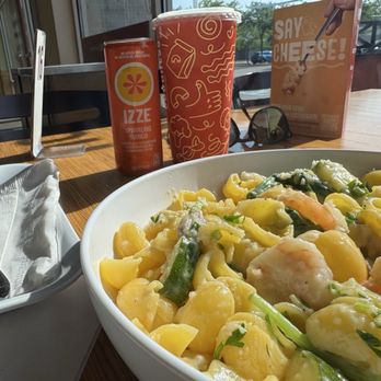 Noodles & Company - Gluten free shells with shrimp in garlic cream sauce - Noodles Near Me - Indianapolis, Indiana
